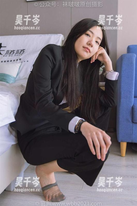 BoBoSocks袜啵啵-糯米 BoBoSocks袜啵啵 - 糯米的板鞋美图资源,仿佛在低声诱惑你!