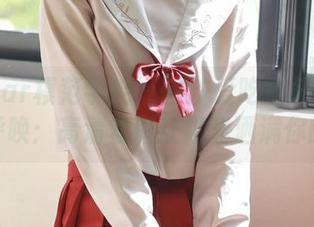 MFStar模范学院 – 汐汐爱吃草莓女王的晨曦呼唤：高清套图让阳光洒满你的心房