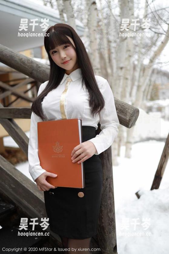 MFStar模范学院 - 高清图包：白茹雪与黑丝的瞬间，难以捉摸的气息