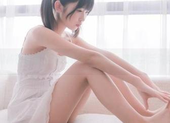狂三旗袍在喵糖映画的高清写真里，沉醉到无法自拔。