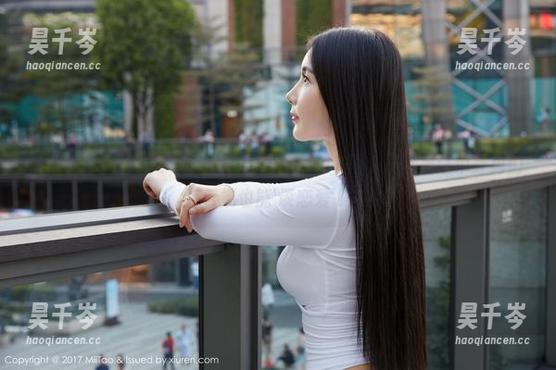 MiiTao蜜桃社 - 琉璃lily空姐：私拍美图，不就是让单身狗们在云端也能'谈恋爱'吗？