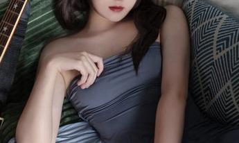 Natsuko夏夏子纯白作品集更新，真的有那么白？光照得我眼睛有点疼啊！