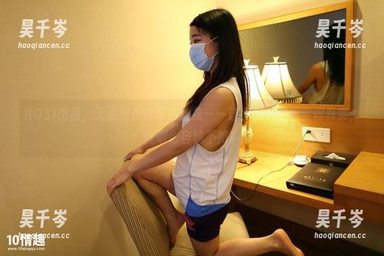 ROSI出品，无圣光长筒黑色丝袜——让我们的幻想变得真实，光明也自愧不如！