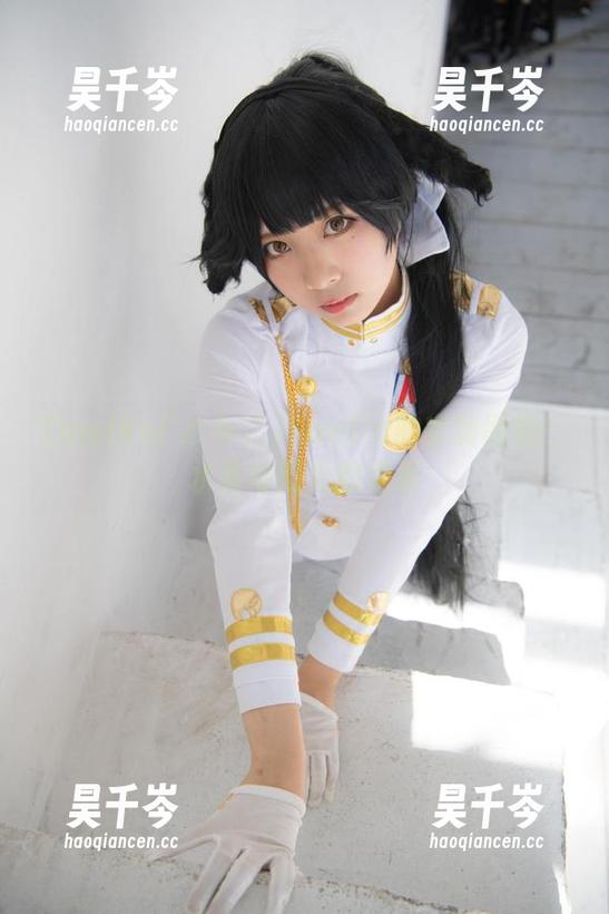 Tomiko(とみこ)Fantia的定制图集：水着与阳光的邂逅