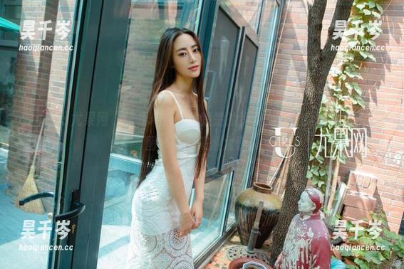 UGirls尤果网-Angela楚楚 UGirls尤果网 - 跟着Angela楚楚的步伐,获取免费的婚纱美图,幸福来得太快!