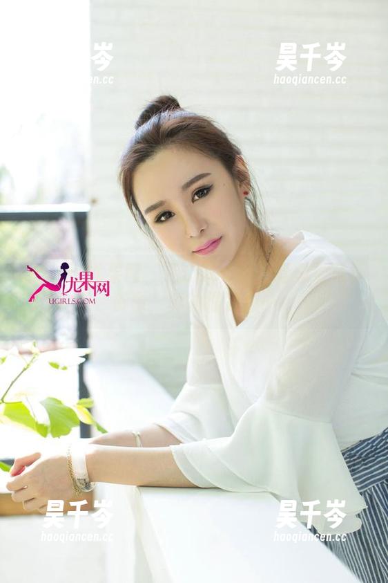 UGirls尤果网-毛COCO UGirls尤果网 - 毛COCO的圣诞必看写真资源,真的很戳心…