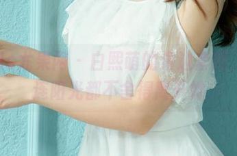 UGirls尤果网 – 白熙萌的海边套图，感觉连阳光都不舍得离开她