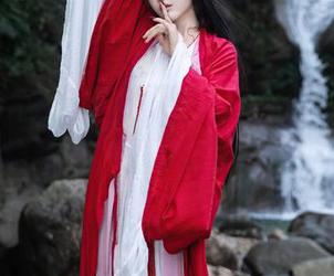 Xiuren秀人网 – 快来看看KOKO可可穿校服的照片，原图里藏着多少回忆？