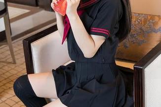 Xiuren秀人网 – 轻松一拍！周美美alicia的户外写真，原图好到想挂墙上！