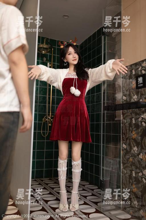 Xiuren秀人网-奈奈Fox Xiuren秀人网 - 奈奈Fox的连衣裙:每一折都是心跳的感觉,快来看看这组写真套图!
