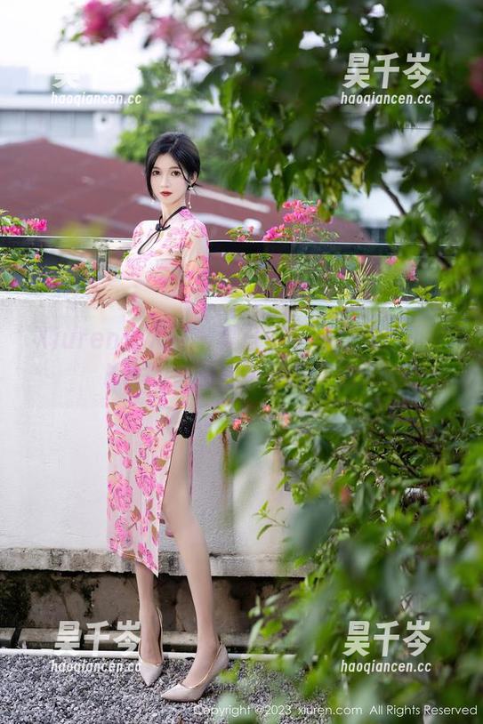 Xiuren秀人网-小夕Kitty Xiuren秀人网 - 夏日vibes超浓!小夕Kitty最新图包等你来选!