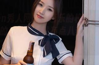 Xiuren秀人网 – 小芭乐的校服美图：照片背后的故事，虽然有点八卦但还是想知道！