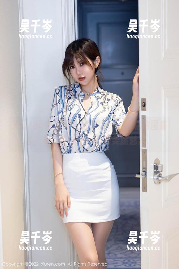 Xiuren秀人网-拍黄瓜girl Xiuren秀人网 - 拍黄瓜girl的私房图集,快来感受不一样的美腿魅力