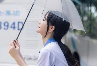 Xiuren秀人网 – 从烹饪到时尚，观看是小逗逗的厨娘之路：图包中的绝妙瞬间！