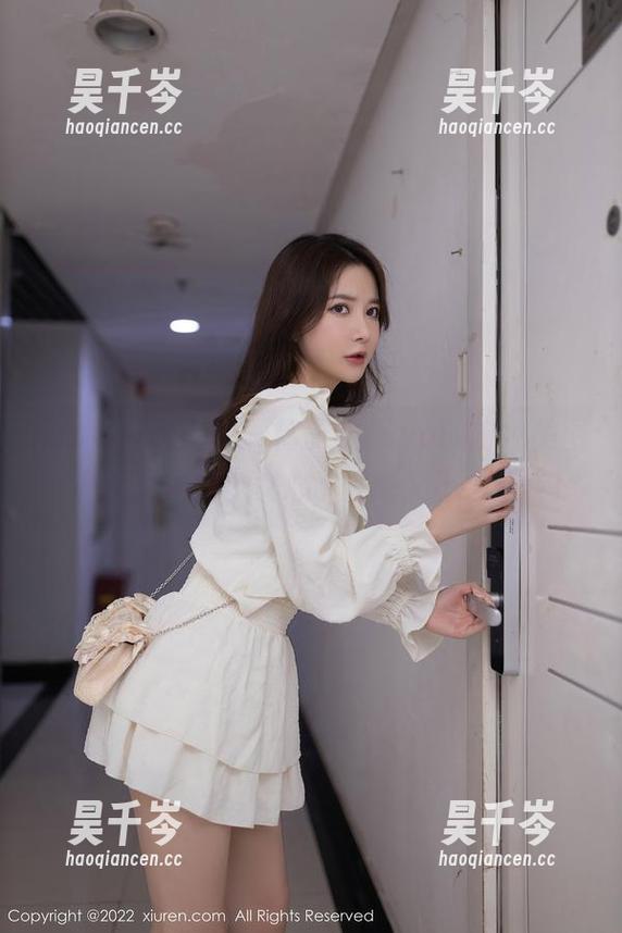 Xiuren秀人网-林子欣reya Xiuren秀人网 - 林子欣reya的粉色美图——打开你的少女心,性感又不失顽皮!