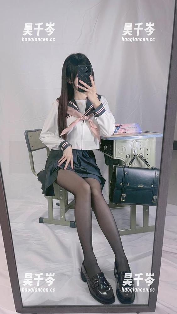 miko酱ww Miko酱温泉写真合集:来看看吉他妹妹如何把泡泡和音乐结合在一起!
