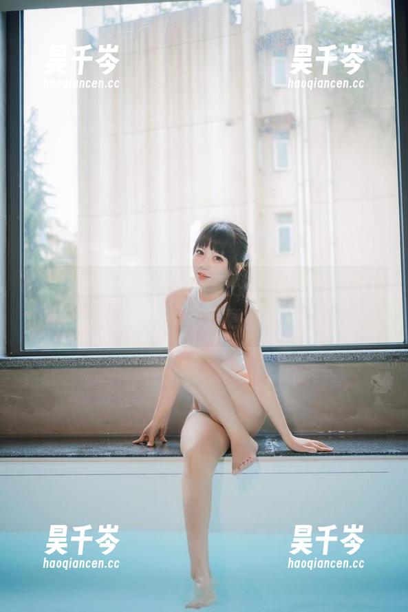 usejan蓝蓝 usejan蓝蓝的双马尾美图,像是流星滑过,带着一丝不经意的迷醉。