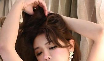 微密圈 – 短裙搭配日光：于芷晴的套图，温柔又撩的魔力