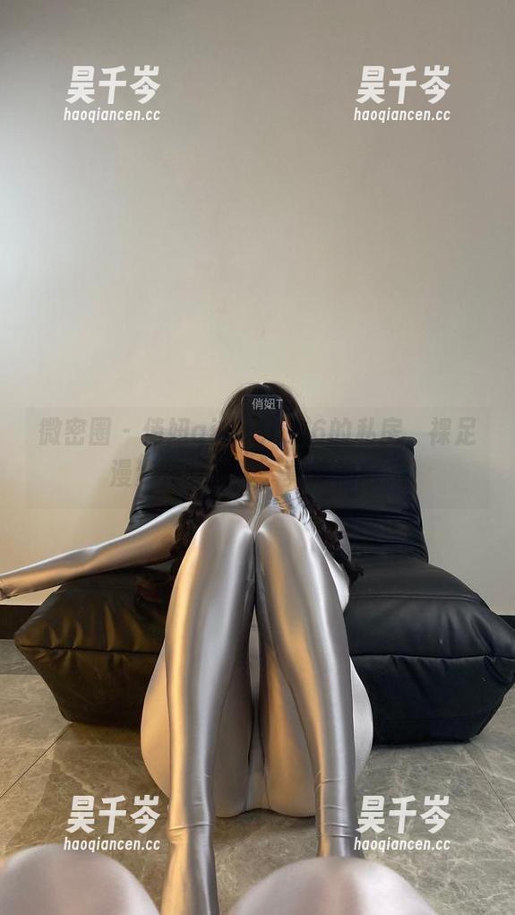 微密圈 - 俏妞qiaoniu66的私房，裸足漫步在时光里，真是治愈。