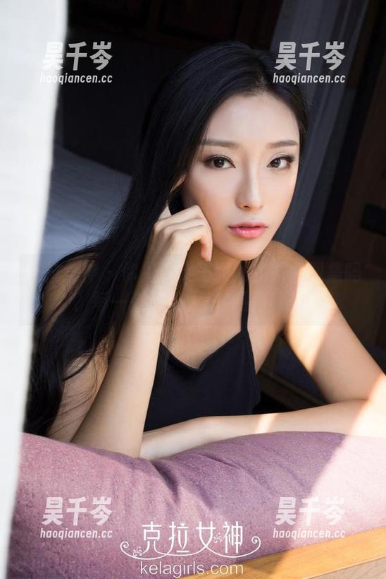 克拉女神 - 你见过女王颖儿的原图图集吗？每一张都让人想多看几眼！