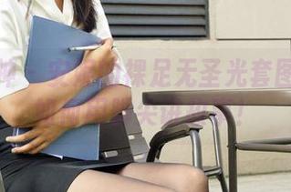 初夏女神 – 安妮的裸足无圣光套图：看她如何用脚尖讲故事！