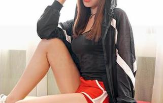 嗲囡囡 – 秘书本色：Emily尹菲的写真让人忍不住想多看几眼！