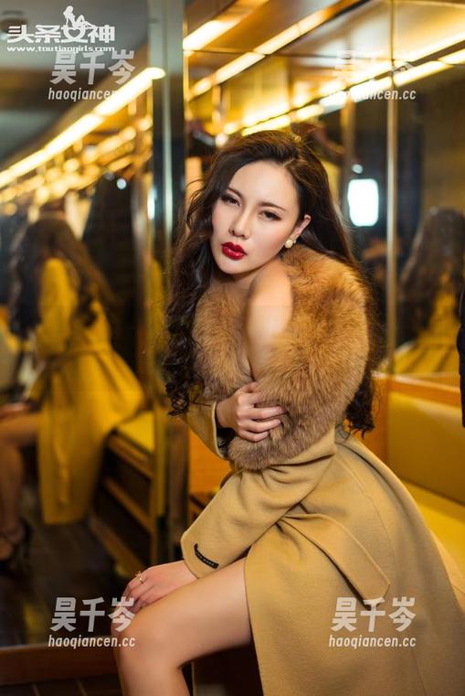 头条女神-乔安 头条女神 - 乔安带你走进黑色世界:一套合集让你惊呆!