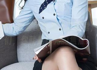 头条女神 – 全套图包刘雨露短裙，拥有它们，你就是目光的焦点！