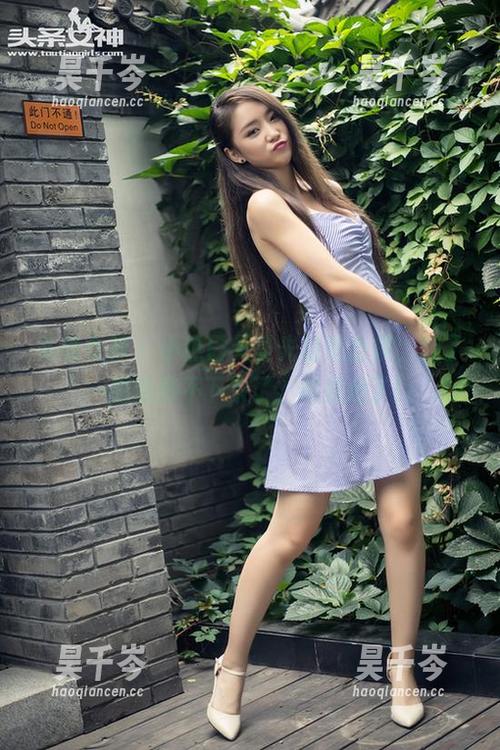 头条女神 - 小热巴无圣光自拍合集，翻了一圈就停不下来了，真是绝了！