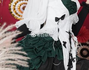 欲望的边缘：妖君白研丝袜高清cos，令人想入非非！