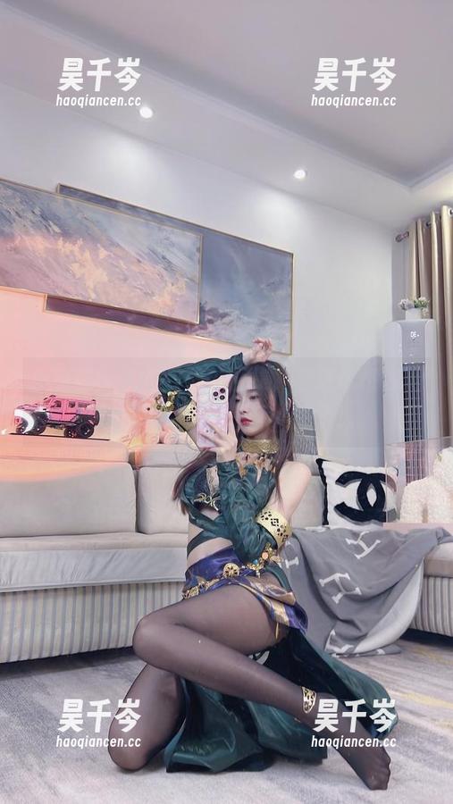小小奶瓶儿 小小奶瓶儿的万圣节合集,壁纸风格你绝对想不到,这鬼味儿绝了!