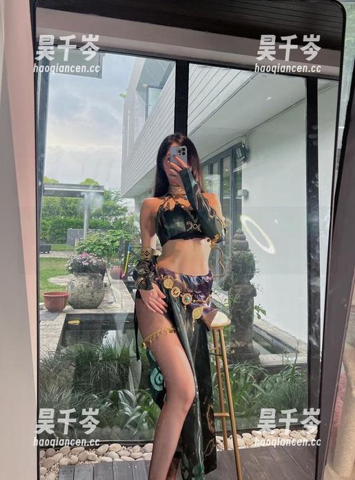 小玉吃果冻 微密圈 - 小玉吃果冻的海边写真:天呐,原图里的阳光真有魔力。