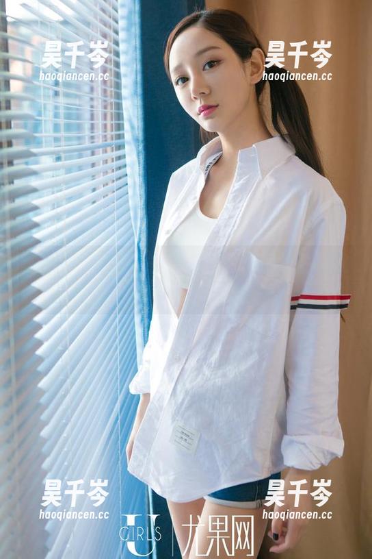 尤果网-乔依琳 尤果网 - 暴走修女乔依琳:私房原图展现的叛逆与温柔