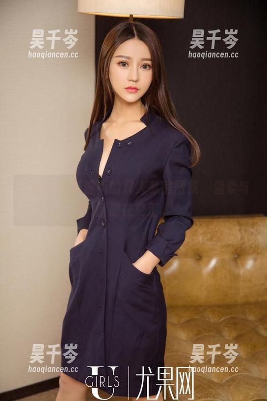 尤果网-郭婉祈 尤果网 - 郭婉祈的双人私房图集,温柔与暗潮在交汇。