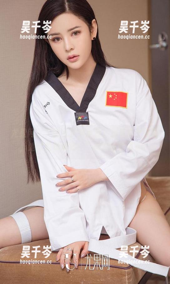 尤果网 - “露儿户外全集：站在自然面前，她就是那道光！”原图在这等你！