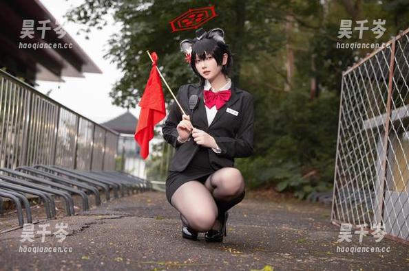 屿鱼yukako 在家也能cos,屿鱼yukako的套图简直是我的居家灵感!