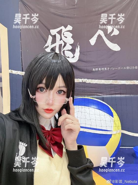 纯粹的诱惑，彩芸_Nebula带你领略无圣光的渐变贝壳白紫写真