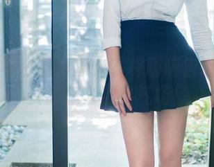 推女郎 – 白衬衫撩人？林萌萌告诉你在线资源怎么穿出气场！