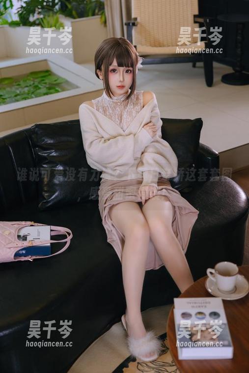 日奈娇 谁说可爱没有力量?下载日奈娇这套套图,感受甜蜜侵袭!