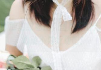 是依酱吖的豹纹私拍，图片中的光影…嗯，心动不如行动吧！