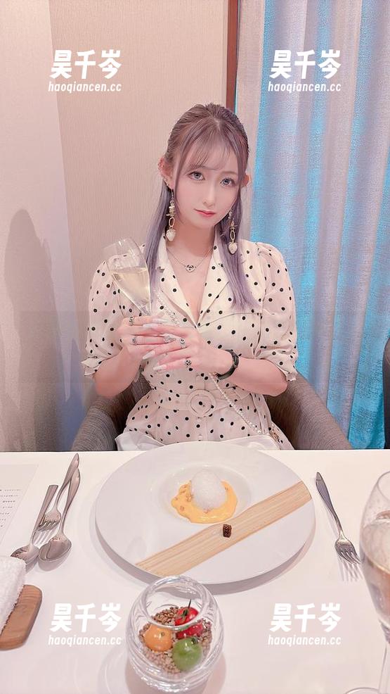 月城委员会连体衣合集：在光影中迷失的身影