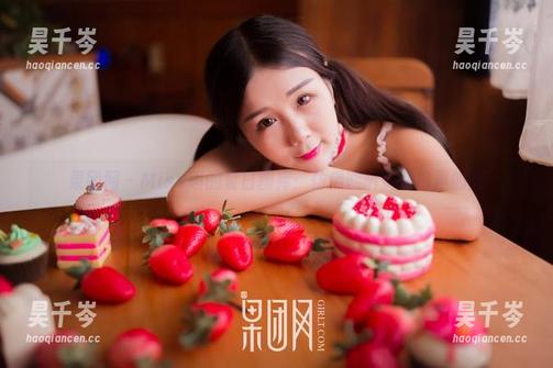 果团网-Miss琪 果团网 - Miss琪的夏日图库:仿佛能听见海浪声的美