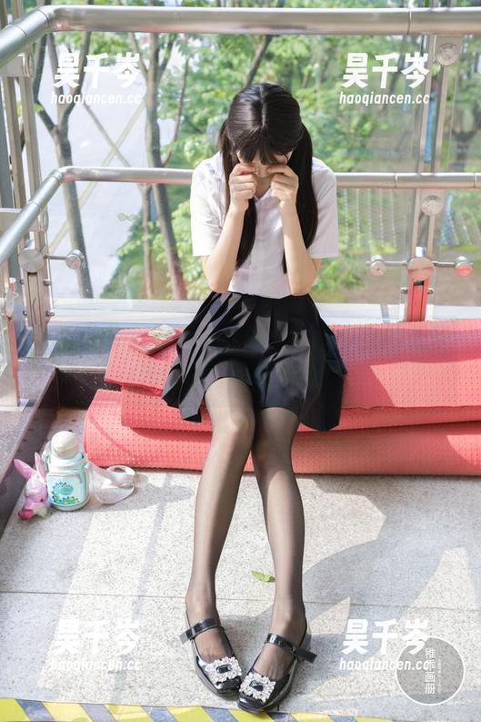 柴系小乖 - 赤西夜夜说：吉他少女的无圣光作品，不可错过！