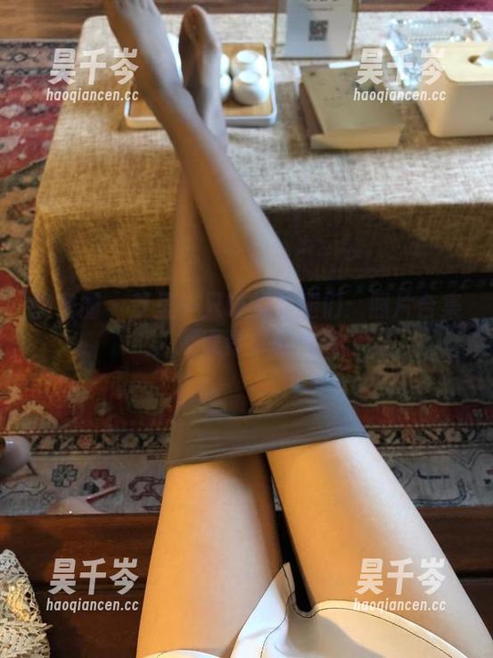 梦里一只喵 微密圈 - 梦里一只喵的美腿们:照片合集,展现青春的气息