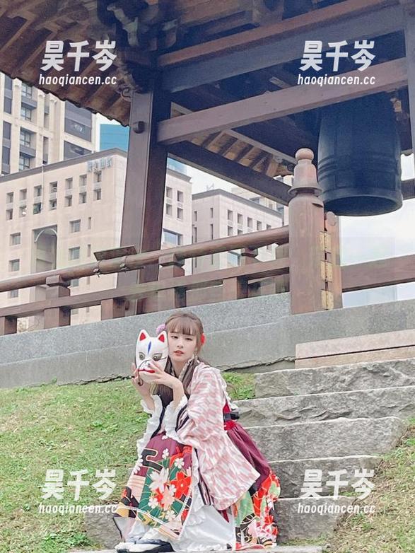 海边的泥泥汝：独特套图下载，带我一起去追逐那些浪花吧