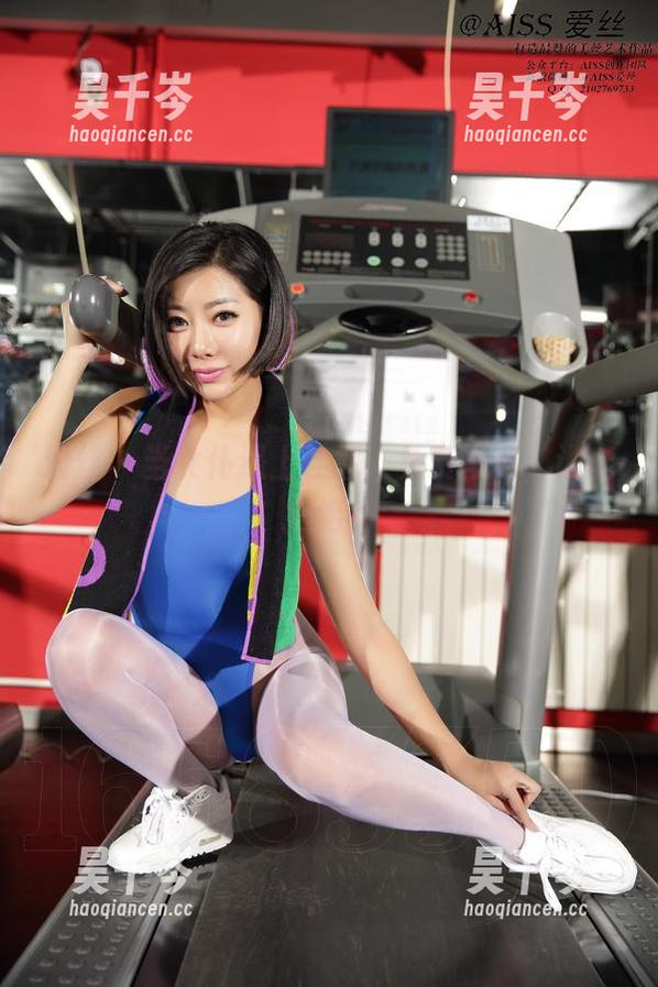 爱丝 - 当女仆遇上佳慧：免费写真，谁能拒绝？