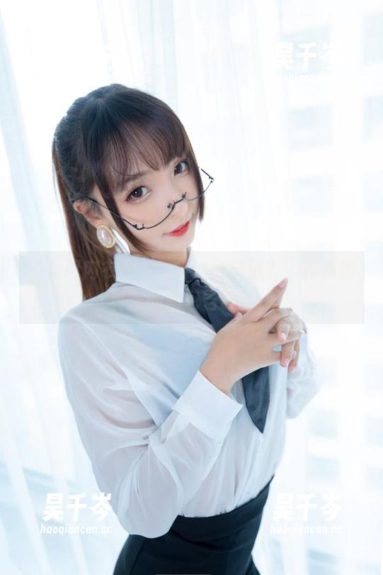 神乐坂真东 “为何内衣和cos会如此贴近?”神乐坂真东的图包告诉你!