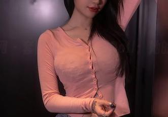 秀人网 – 套图里的养乐多Doll：她的瑜伽姿势也太撩了吧！