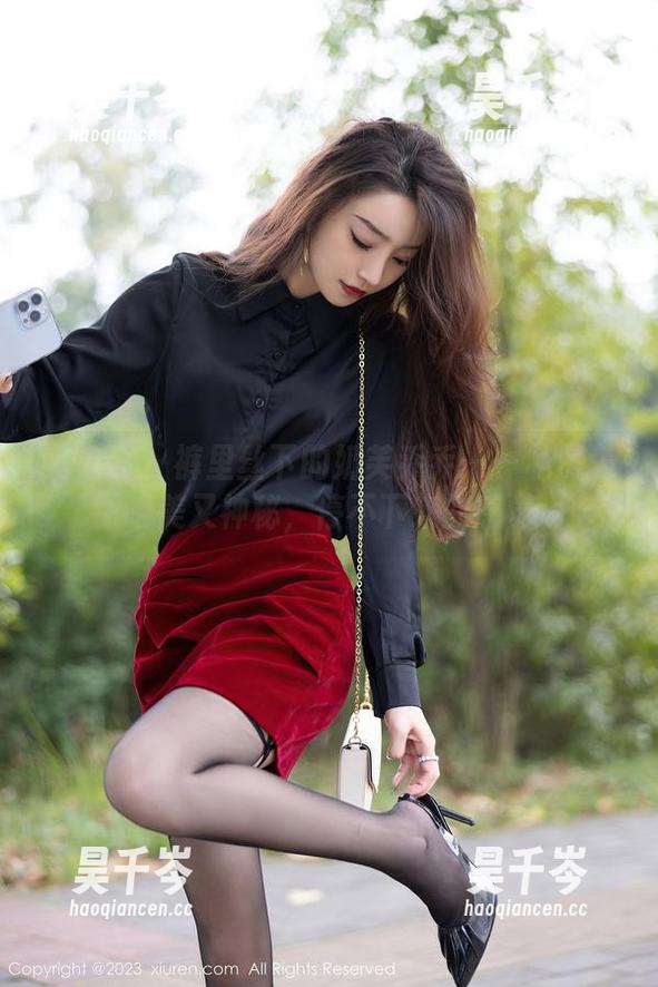 秀人网 - 裤里丝下的奶芙乔乔——私房美图唯美又神秘，停不下来的感觉。