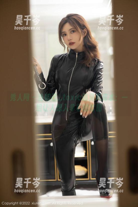 秀人网-妲己_toxic 秀人网 - 当妲己_toxic遇见死库水:一组让人想入非非的套图